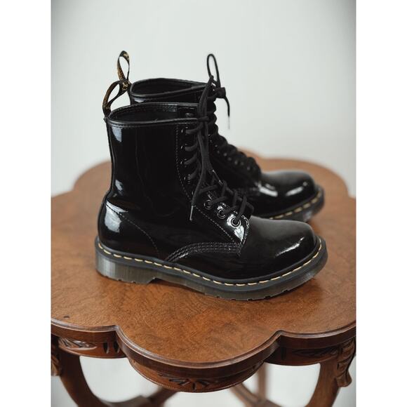 Dr. Martens Black Patent Leather Women's US 7 / EU 38 Combat Lace Up Boot #0007 - Picture 4 of 8